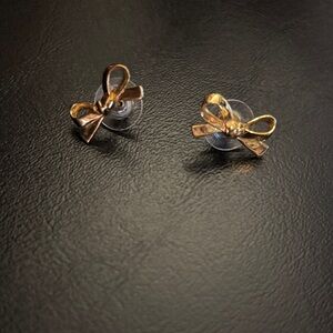 Chic Gold Bow Earrings